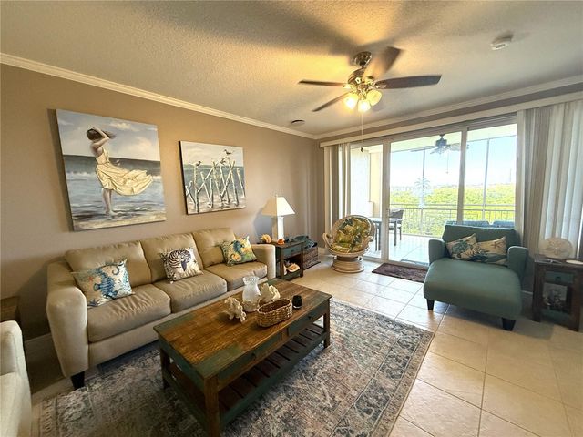 7296 MARATHON DRIVE 402, Seminole, FL 33777