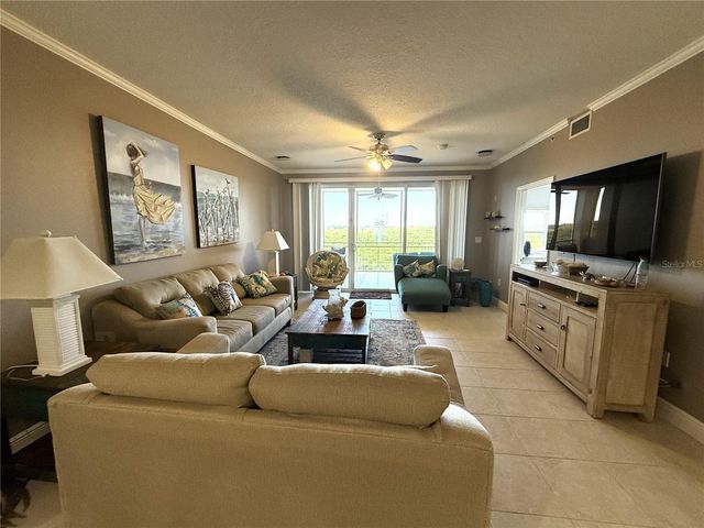 7296 MARATHON DRIVE 402, Seminole, FL 33777