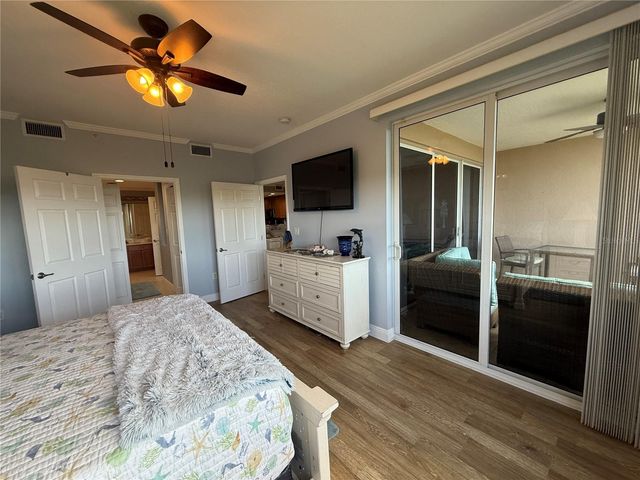 7296 MARATHON DRIVE 402, Seminole, FL 33777