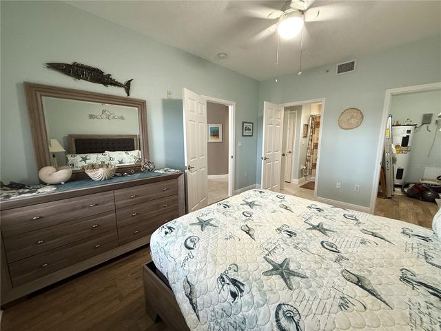 7296 MARATHON DRIVE 402, Seminole, FL 33777