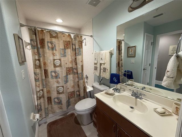 7296 MARATHON DRIVE 402, Seminole, FL 33777