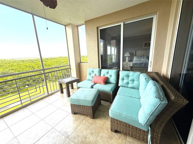 7296 MARATHON DRIVE 402, Seminole, FL 33777