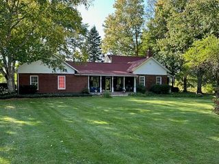 2710 W Winn Road, Niles, MI 49120