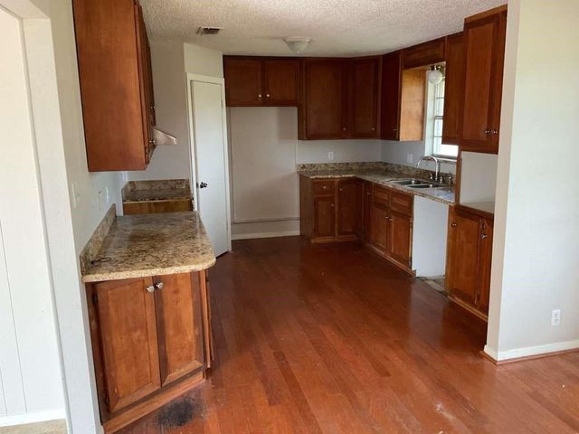 1501 Azalea Street, Sweeny, TX 77480