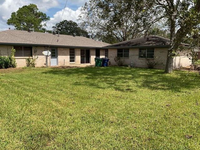 1501 Azalea Street, Sweeny, TX 77480
