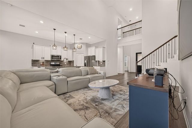 326 Westlake Terrace Drive, Conroe, TX 77304