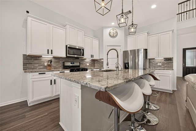 326 Westlake Terrace Drive, Conroe, TX 77304