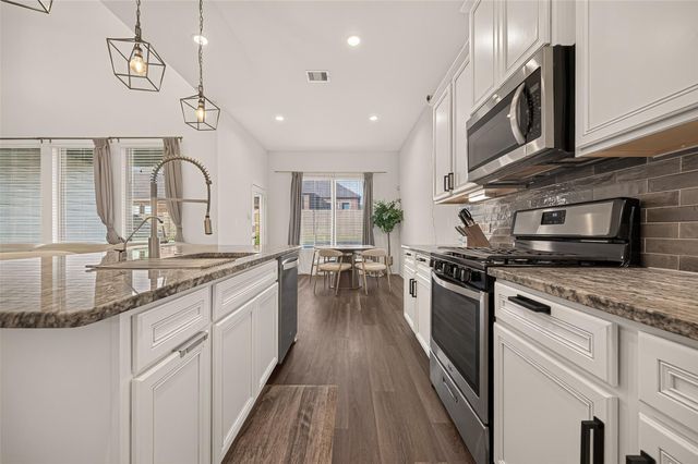 326 Westlake Terrace Drive, Conroe, TX 77304