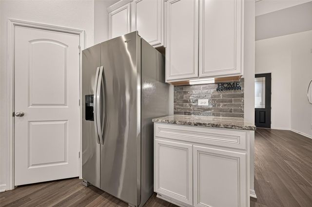 326 Westlake Terrace Drive, Conroe, TX 77304