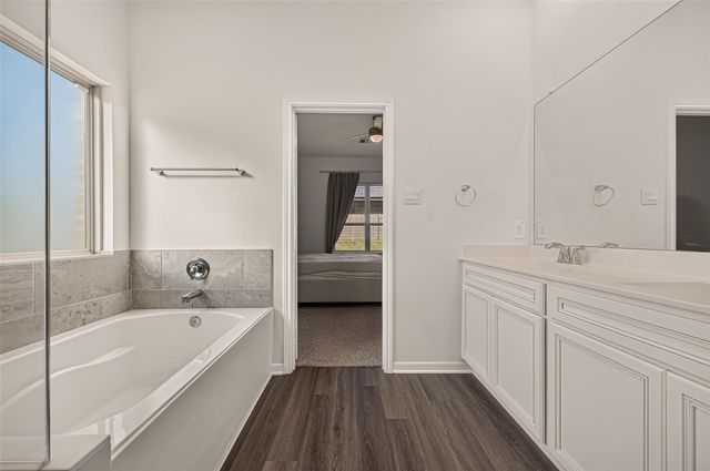 326 Westlake Terrace Drive, Conroe, TX 77304