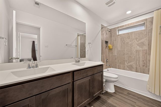 326 Westlake Terrace Drive, Conroe, TX 77304