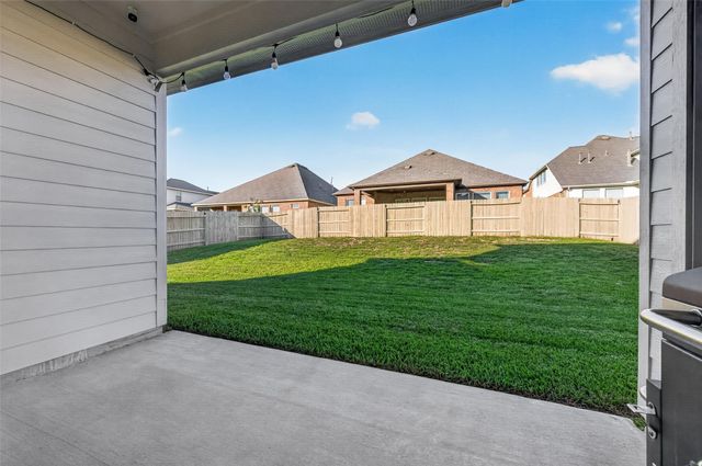 326 Westlake Terrace Drive, Conroe, TX 77304