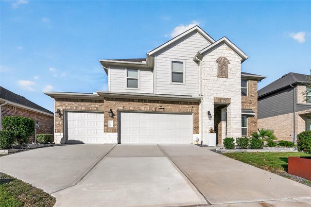 326 Westlake Terrace Drive, Conroe, TX 77304