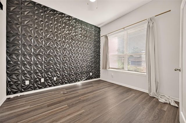 326 Westlake Terrace Drive, Conroe, TX 77304