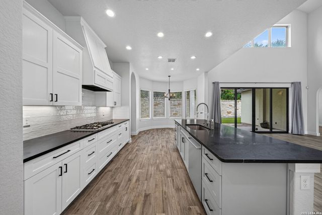511 Elm Trl, New Braunfels, TX 78130