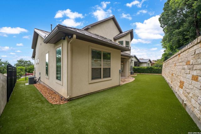 511 Elm Trl, New Braunfels, TX 78130