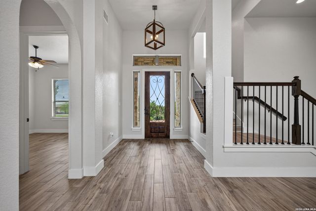 511 Elm Trl, New Braunfels, TX 78130