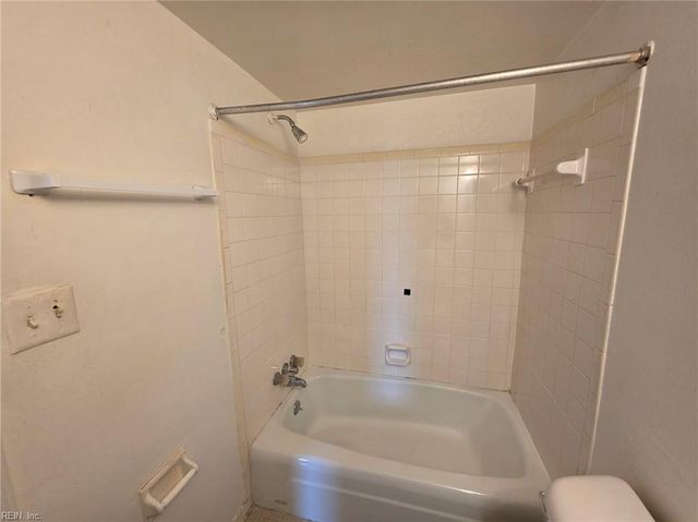 941 Holladay ST, Portsmouth, VA 23704