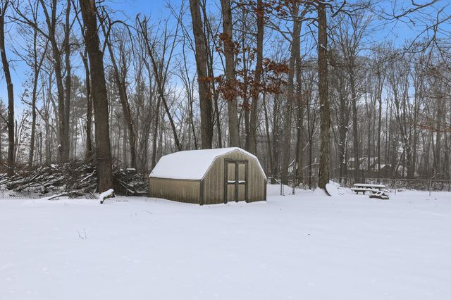 8050 Backus Road, Eureka Twp, MI 48838