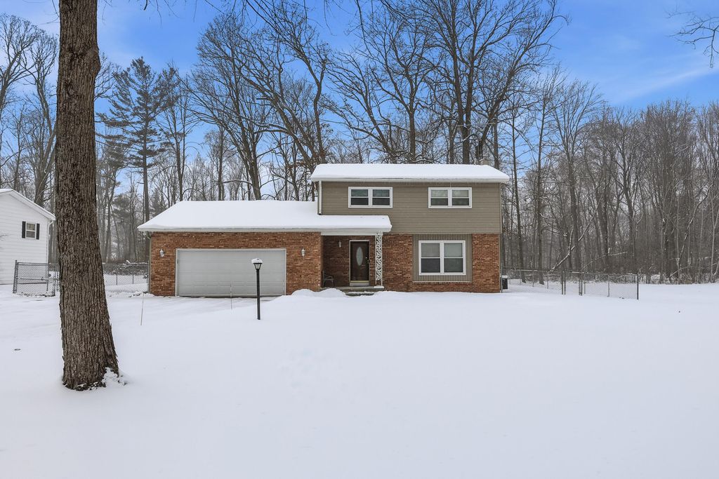 8050 Backus Road, Eureka Twp, MI 48838