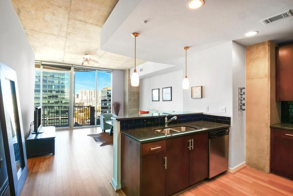 360 Nueces ST 1318, Austin, TX 78701