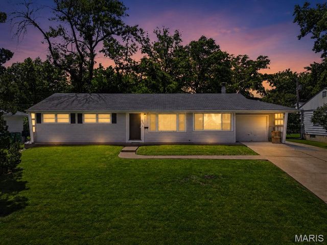805 Brookridge Drive, St Louis, MO 63119