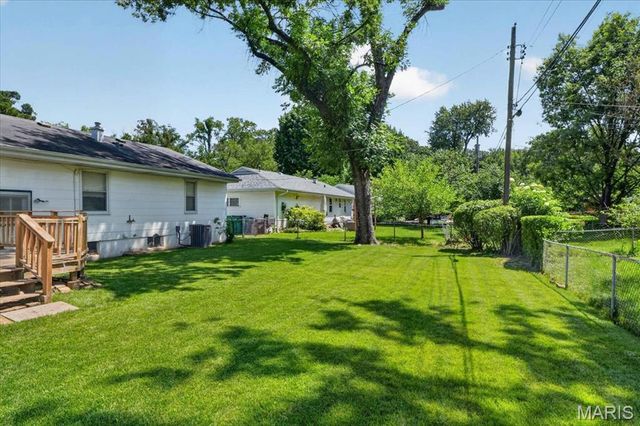 805 Brookridge Drive, St Louis, MO 63119
