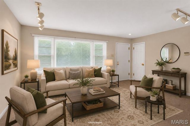 805 Brookridge Drive, St Louis, MO 63119