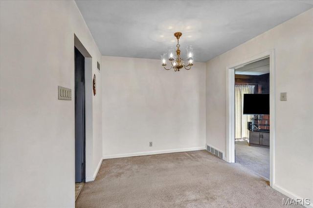 805 Brookridge Drive, St Louis, MO 63119