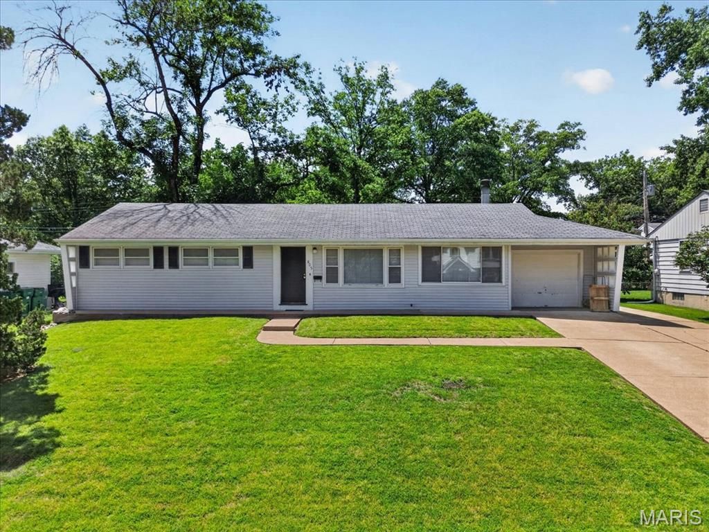 805 Brookridge Drive, St Louis, MO 63119