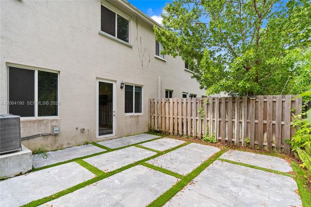 1385 NW 208th Terrace 1385, Miami Gardens, FL 33169