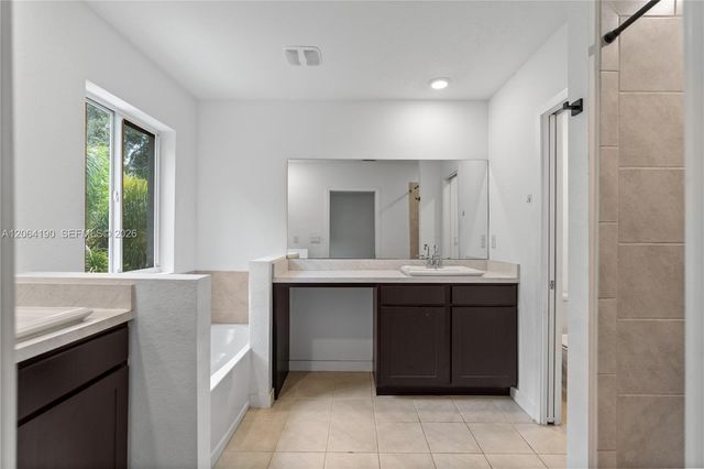 1385 NW 208th Terrace 1385, Miami Gardens, FL 33169