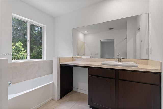 1385 NW 208th Terrace 1385, Miami Gardens, FL 33169