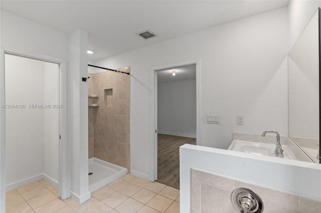 1385 NW 208th Terrace 1385, Miami Gardens, FL 33169