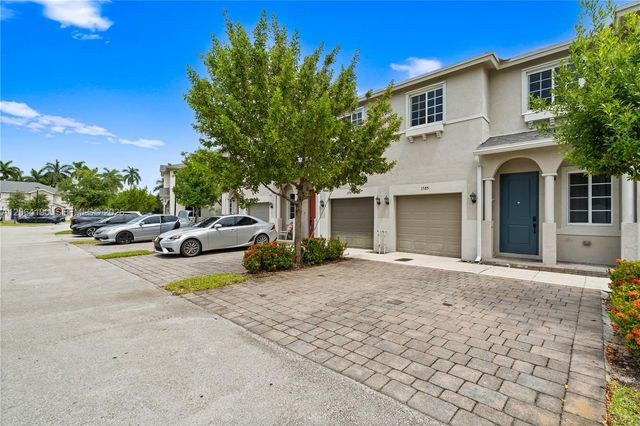 1385 NW 208th Terrace 1385, Miami Gardens, FL 33169