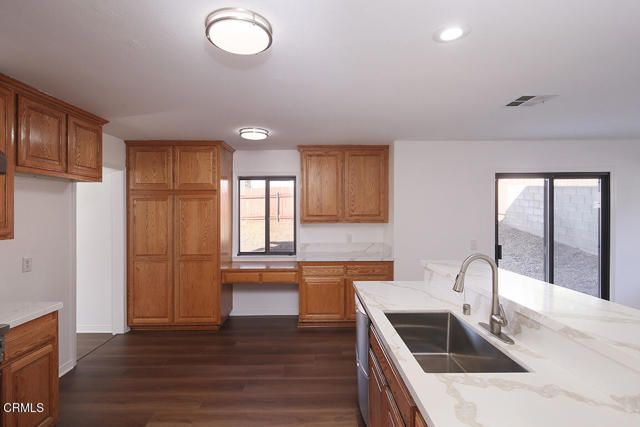 2727 Altura Avenue, La Crescenta, CA 91214