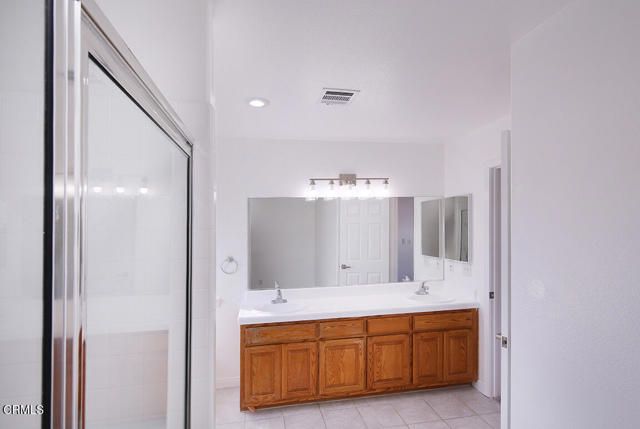 2727 Altura Avenue, La Crescenta, CA 91214