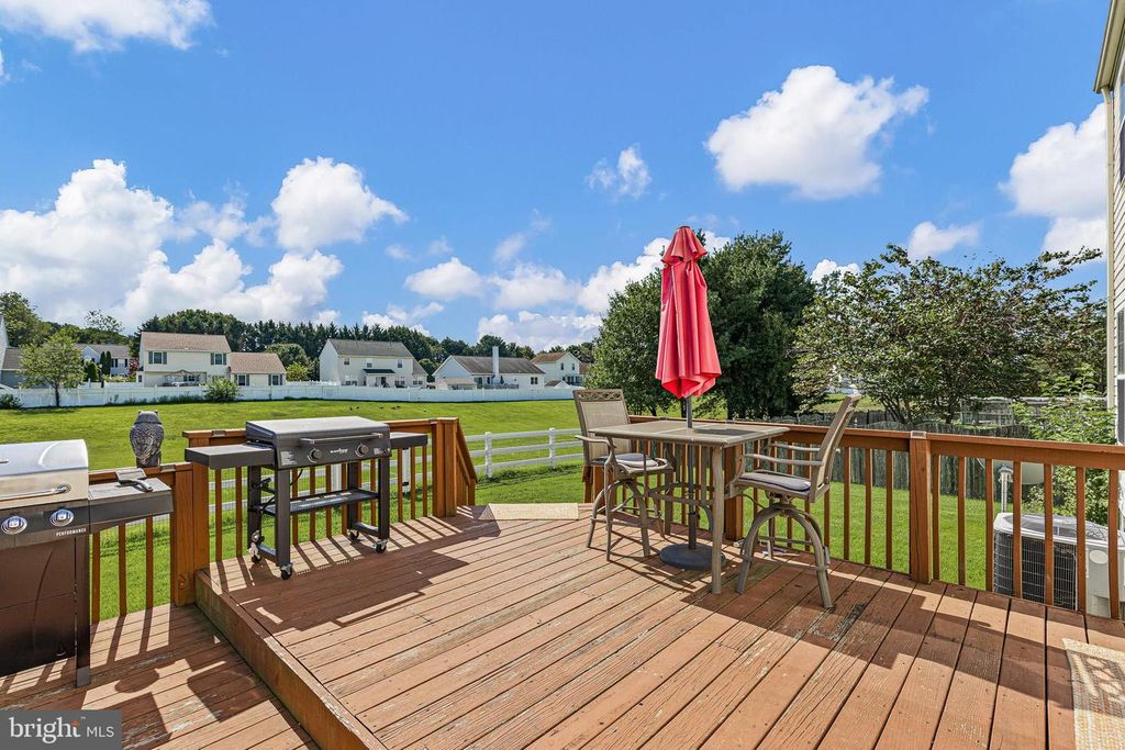 524 MASON DR, NEW CASTLE, DE 19720 — photo 2