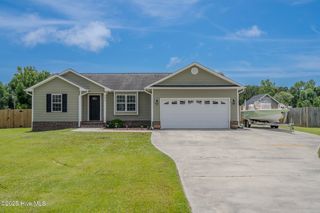 196 Great Neck Landing Road, Hubert, NC 28539