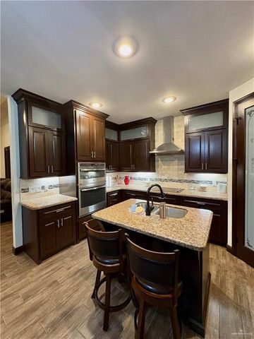 1843 N US Highway 83, Roma, TX 78584