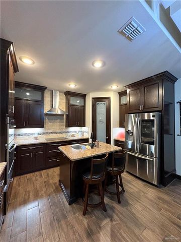 1843 N US Highway 83, Roma, TX 78584