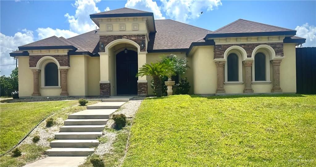 1843 N US Highway 83, Roma, TX 78584