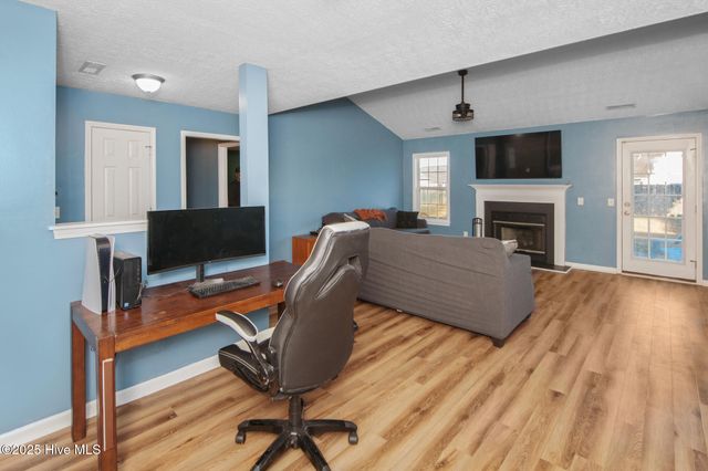 236 Red Carnation Drive, Holly Ridge, NC 28445