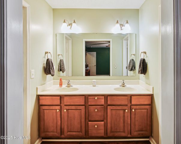 236 Red Carnation Drive, Holly Ridge, NC 28445