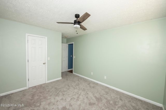 236 Red Carnation Drive, Holly Ridge, NC 28445