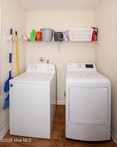 236 Red Carnation Drive, Holly Ridge, NC 28445