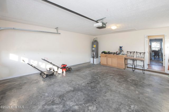 236 Red Carnation Drive, Holly Ridge, NC 28445