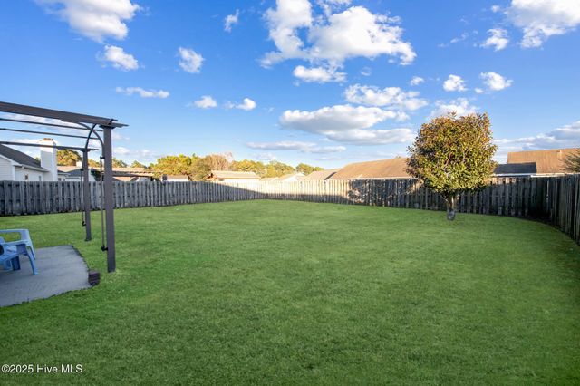 236 Red Carnation Drive, Holly Ridge, NC 28445