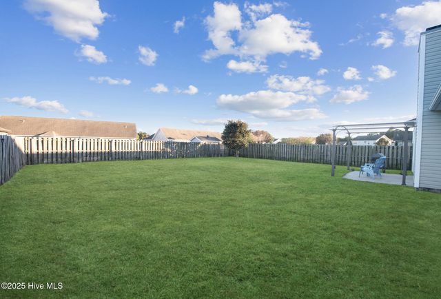 236 Red Carnation Drive, Holly Ridge, NC 28445