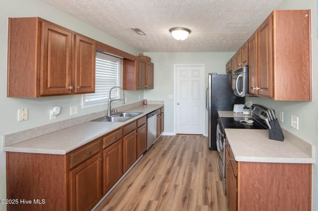 236 Red Carnation Drive, Holly Ridge, NC 28445